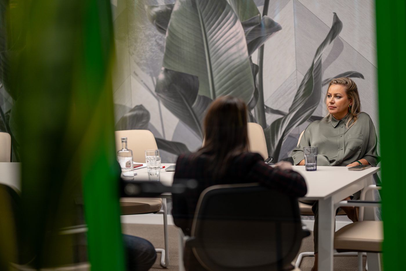 Gianina Crăciun in a client advisory meeting at Supertree